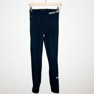 NIKE Pro Dri-Fit Mid-Rise Breathable Leggings